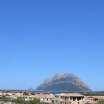 Felix - 4*
