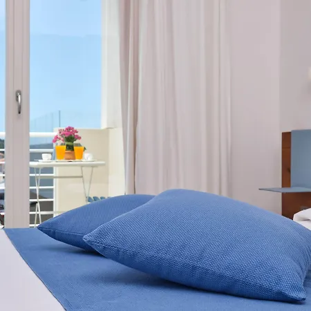 Aparthotel Felix - Loiri Porto San Paolo