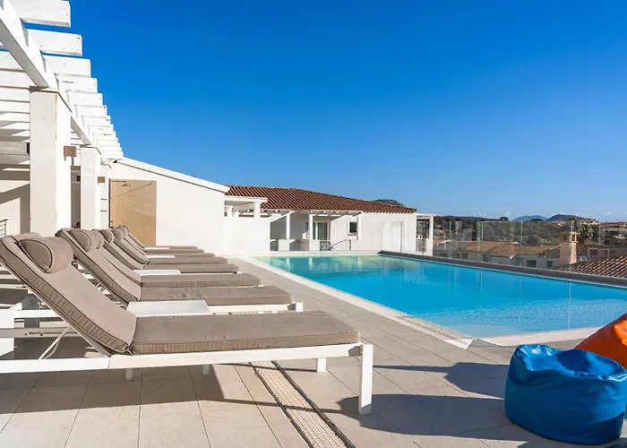 Felix - 4* Loiri Porto San Paolo