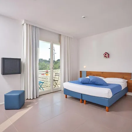 Felix - 4* Porto San Paolo (Sardinia)