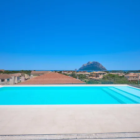 Felix - 4* Porto San Paolo (Sardinia)