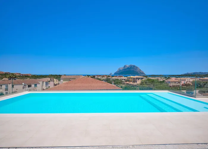 Felix - 4* Porto San Paolo (Sardinia)